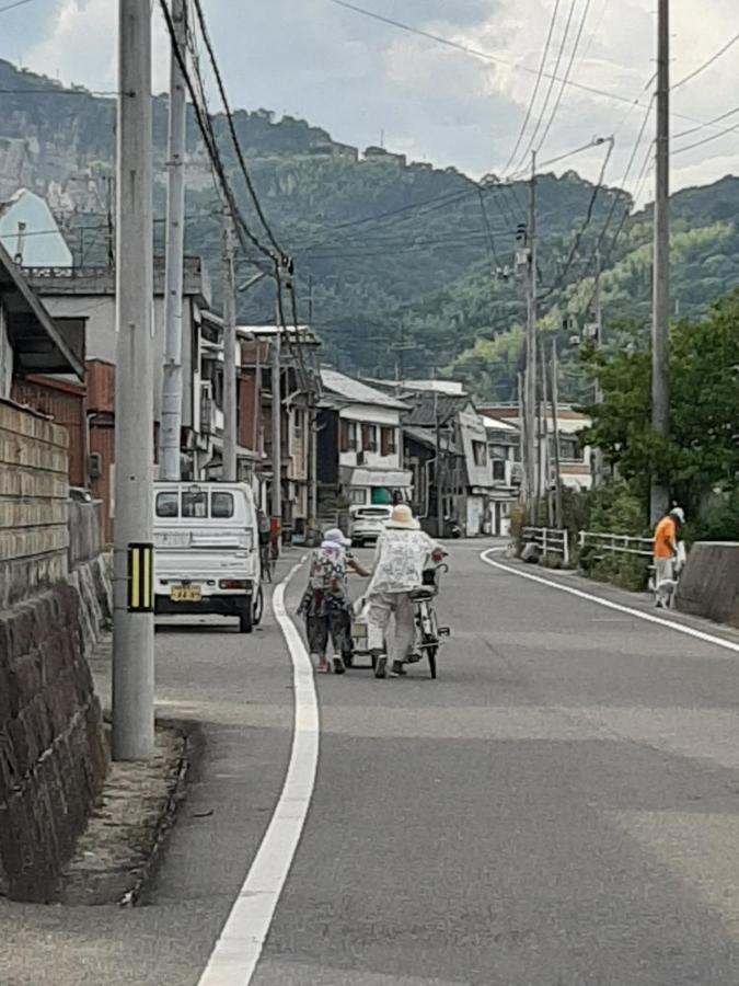 Guesthouse Kume Imabari Railway Station Exterior foto